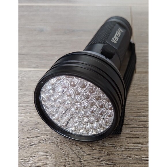 Vansky UV Flashlight , 51 LED Blacklight Pet Urine Detector for Dog/Cat - Picture 9 of 9